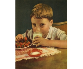 1962 год. Молоко со свежей клубникой, советская реклама